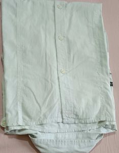 Men's Casual Button-Up Shirt