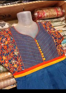 bust 44 Stylish kurti