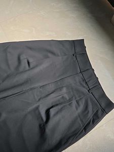 Uniqlo Classic Black Wide-Leg Trousers