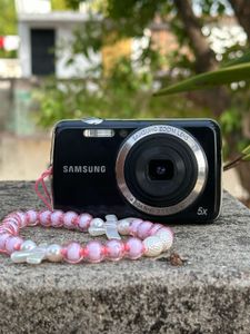 Samsung Digital Camera with Accessories