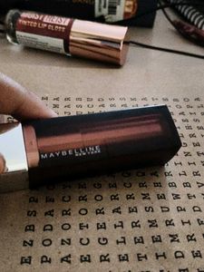 Maybelline Matte Lipstick shade- east village rose