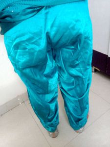 Satin Salvar And Net Suite