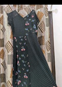 Chic Black Floral &amp; Polka Dot Dress with Lace