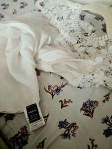 Elegant White Lace Collar Blouse