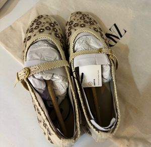 Zara mesh flats