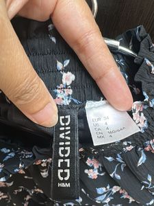 H&amp;M Black Floral Skirt with Tulle Hem
