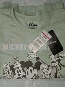 NEW Disney Mickey &amp; Friends Crew Sweatshirt tshirt