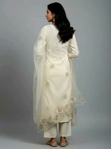 Elegant Cream Embroidered Kurta Set 30-32 size