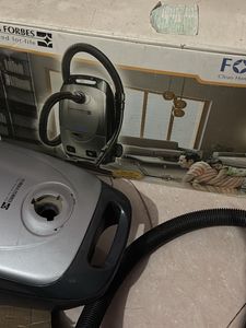 Forbes Vacuum Cleaner - Silver