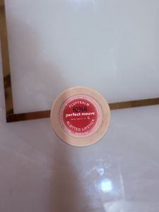 Sunnies face blotted lipstick