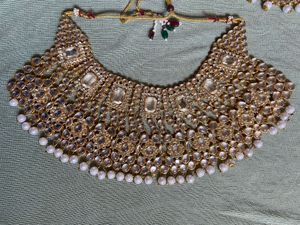 Exquisite Kundan &amp; Pearl Necklace Set