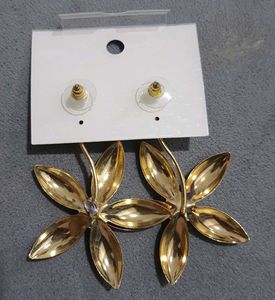Golden Flower Dangle Earrings | Party &amp;