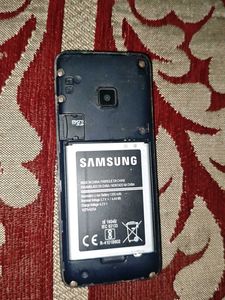 Samsung SM-B350E