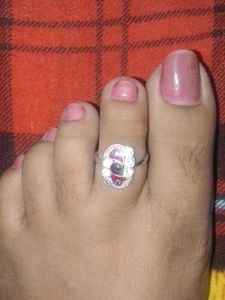 anti tanish 4 silver colour toe ring