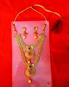 Elegant Gold-Tone Necklace & Earring Set