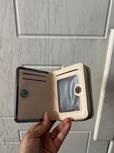 🎞️Chic Woven Bi-fold Wallet