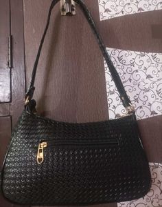 Chic Black Handbag