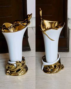 Royal Windsor 24ct Gold Plated Premium Japan Vase