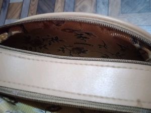 Stylish GUCCI Shoulder Bag