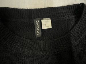 H&amp;M Black Crew Neck Sweater