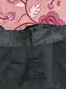 Chic Black Tiered Pencil Skirt