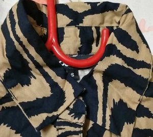 OUTRYT Printed Top