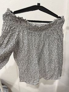 Off-Shoulder Floral Print Top