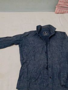 Men's Blue Patterned Button-Down