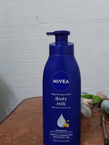 NIVEA Nourishing Body Milk Lotion