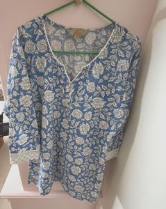 Blue Floral Printed Cotton Short Kurti