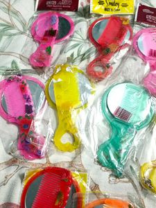 Cute Mirror &amp; Comb Set - Pack of 12