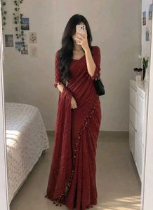 Elegant maroon Striped Saree