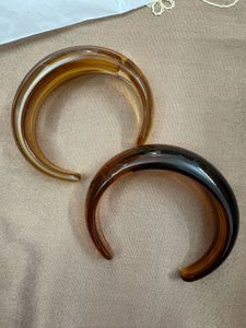 Chic Amber Resin Bangles Set