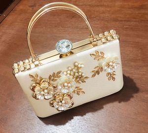 LUXURY BRIDAL NEW CLUTCH