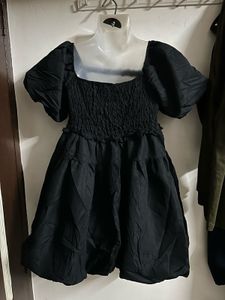 Chic Black Smocked Puff Sleeve Dress