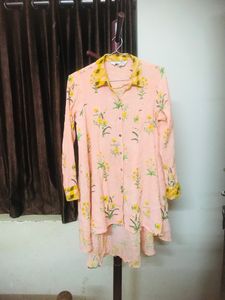 Front Up Back Down Collar Top