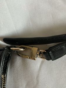 Guess Black Shoulder Handbag