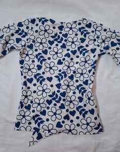 Cute Floral Print Top (Freebies Included🎊☑️)