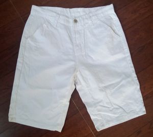 White Basic Bermuda Pant
