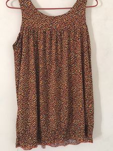 Sleeveless blouse