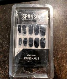 Sponsor Natural Black Fake Nails (12pcs)