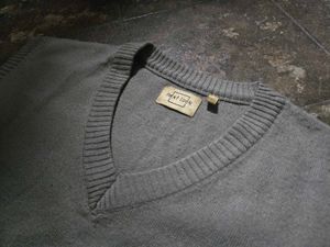 Men's V-Neck Sleeveless Sweater