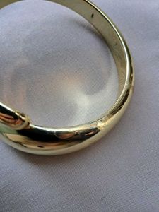 Chic Gold Bangle