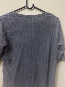 Gray Ribbed Tee - Size L