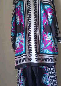 printed Kurta Set little stain is there pls check