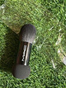 MAC Makeup Duo Brush