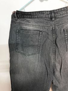 jeans for mid size girlie