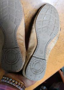 Embellished Jutti Flats