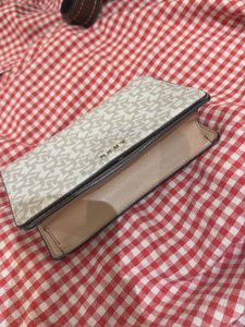 DKNY Signature Print Wallet original and coded