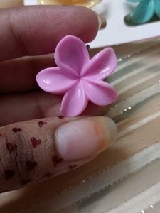 Cute Flower Hair Claw Clips (Set of 6)